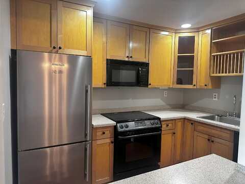 64 Oxbow Drive, Glastonbury, CT 06033
