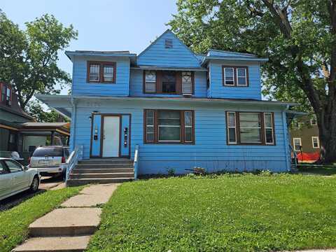 2130 Drake Park Avenue, Des Moines, IA 50311