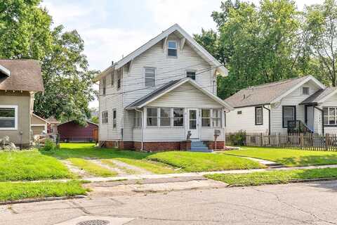 1427 Mattern Avenue, Des Moines, IA 50316