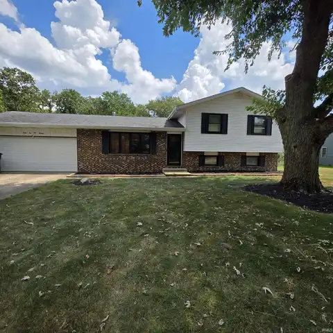 52220 Country Acres Drive, Elkhart, IN 46514