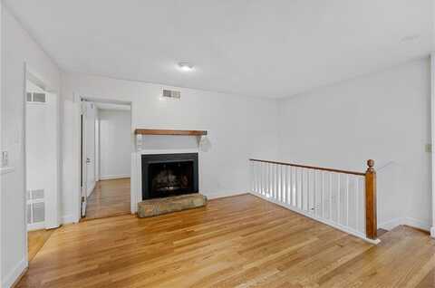 11 Peachtree Hills Avenue NE D2, Atlanta, GA 30305