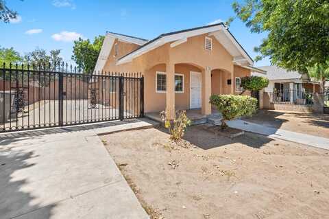 4582 Illinois Avenue, Fresno, CA 93702