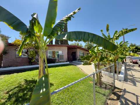 4318 Fairfax Avenue E, Fresno, CA 93703