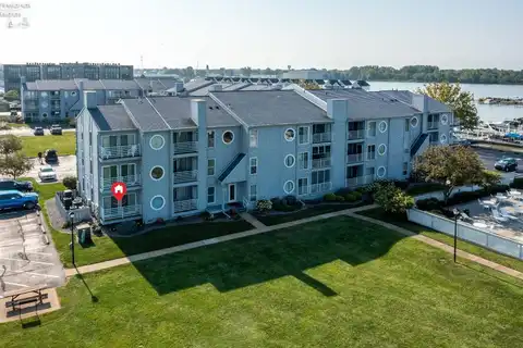 306 Clinton Reef Drive, Port Clinton, OH 43452