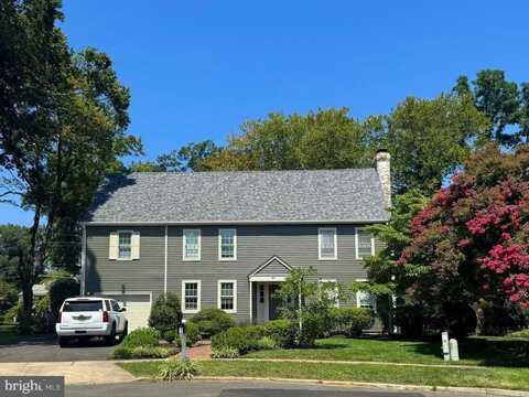 1 CIRCLE DRIVE, MOORESTOWN, NJ 08057