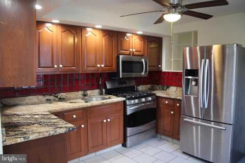204 MAPLE STREET, CONSHOHOCKEN, PA 19428