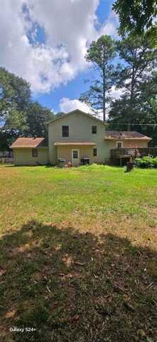 15 Pine Chase Drive, Carrollton, GA 30116