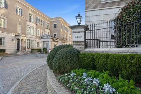 2440 Peachtree Road NW, Atlanta, GA 30305