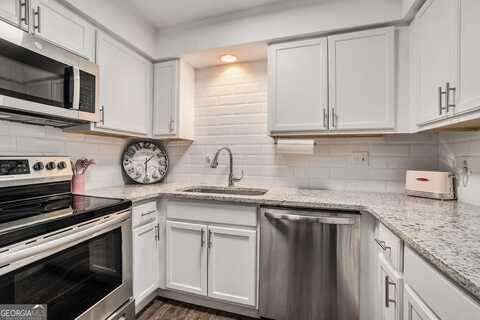 94 Rosaire, Atlanta, GA 30327