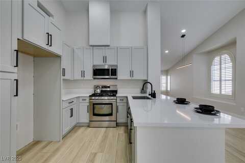 1844 Grand Prairie Avenue, North Las Vegas, NV 89032