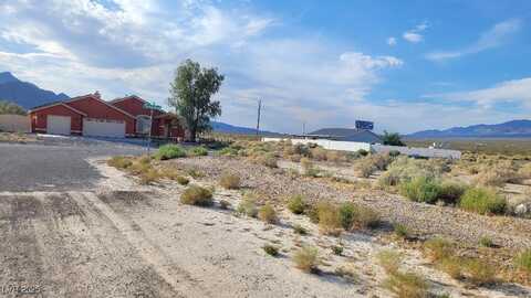 6711 N Nook Place, Pahrump, NV 89060