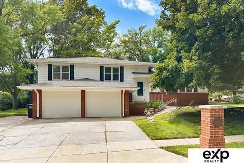 922 N 122nd Street, Omaha, NE 68154