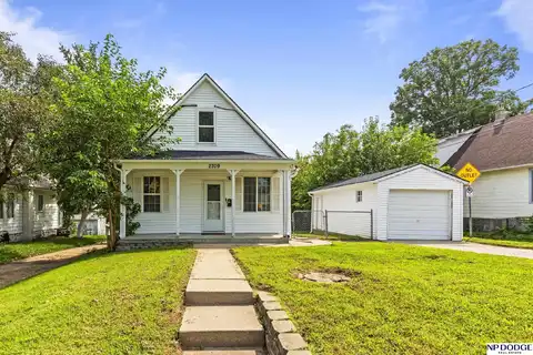 2709 S 30th Street, Omaha, NE 68105