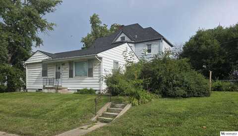 3882 California, Omaha, NE 68131