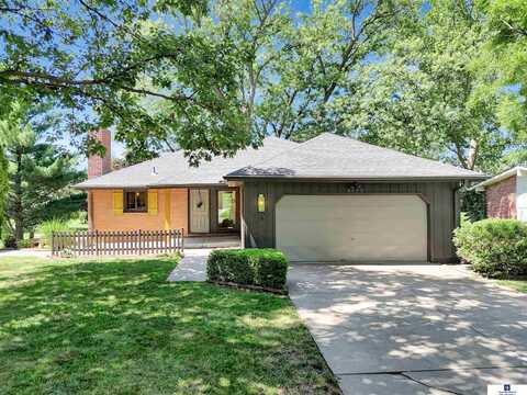 8025 Talbot Trail, Lincoln, NE 68506