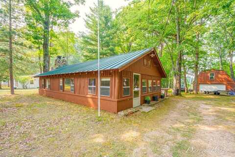 7658 W 5 Mile Road, Irons, MI 49644