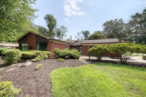 16226 Southampton Court, Livonia, MI 48154