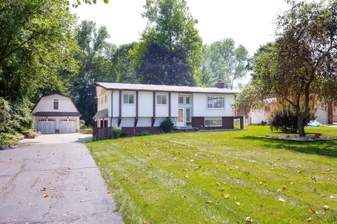 36545 Huron River Drive, New Boston, MI 48164