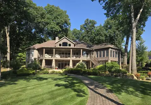 70242 Arbola Drive, White Pigeon, MI 49099