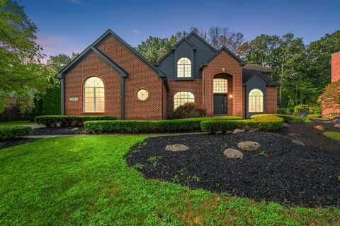 2342 Ivy Hill Drive, Commerce Township, MI 48382