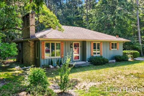 420 Pine Land Drive SE, Ada, MI 49301