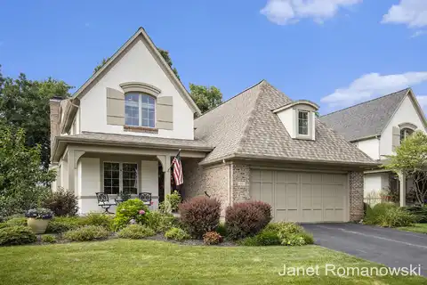 21 Peartree Lane NE, Grand Rapids, MI 49546