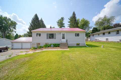 2100 N Cloverhill Road, Jackson, MI 49201