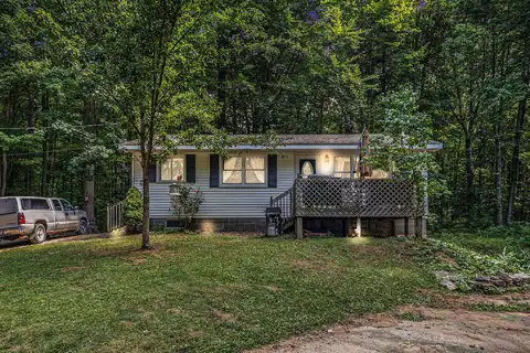 1010 S 42nd Avenue, Shelby, MI 49455