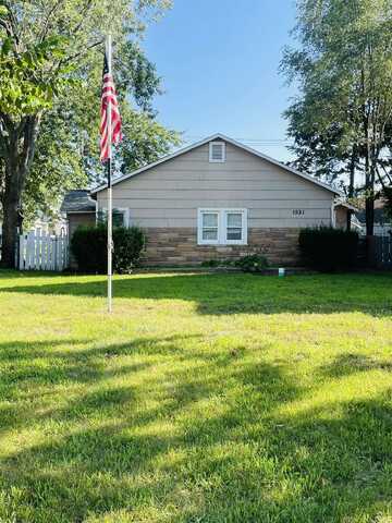 1521 E Lincolnway, Mishawaka, IN 46544
