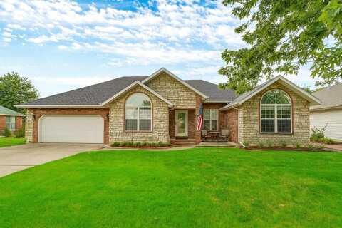 2631 S Jonathan Avenue, Springfield, MO 65807