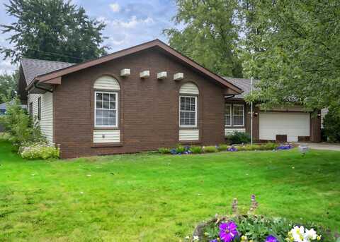 3324 S Roanoke Avenue, Springfield, MO 65807