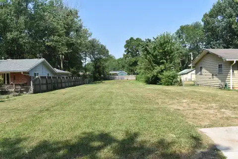 2043 S Hampton Avenue, Springfield, MO 65807