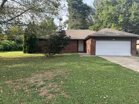 2715 W Cardinal Street, Springfield, MO 65810