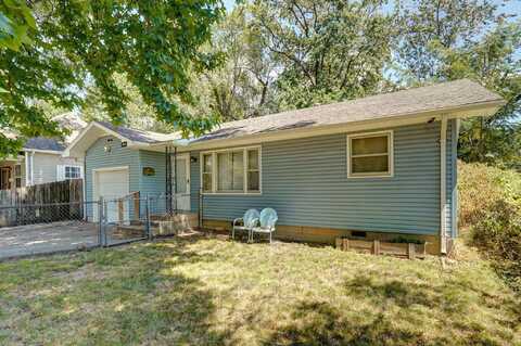 2246 N Fort Avenue, Springfield, MO 65803