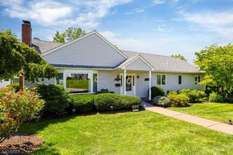 10 Grandview Ave, Lopatcong Twp., NJ 08865