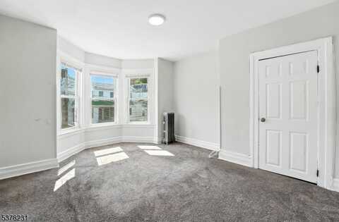 23 Cummings St, Irvington, NJ 07111