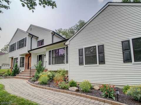 19 Georgian Rd, Randolph, NJ 07869