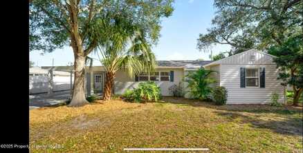 809 75th Street N, Saint Petersburg, FL 33710