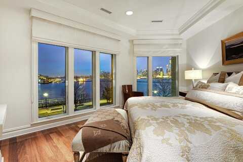 3 HENLEY PL, Weehawken, NJ 07086