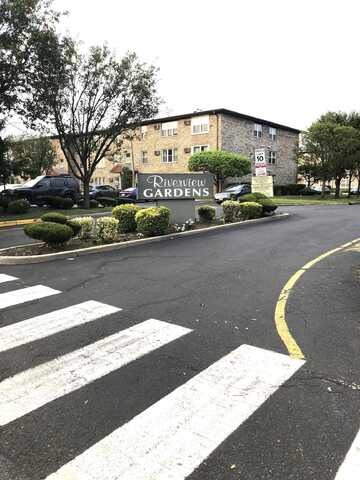 48 RIVERVIEW CT, Secaucus, NJ 07094