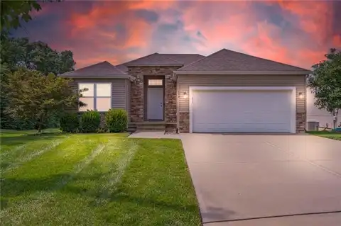 194 Camelot Drive, Liberty, MO 64068