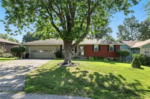 5025 N Lister Avenue, Kansas City, MO 64119