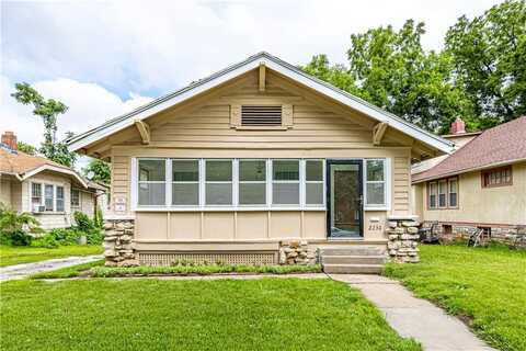 2230 E Gregory Boulevard, Kansas City, MO 64132