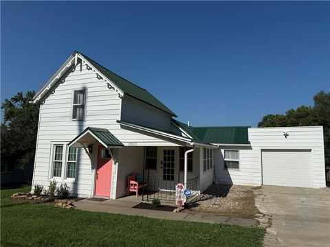 1017 N 10th Street, Atchison, KS 66002