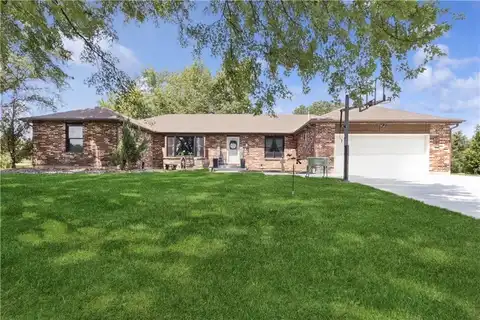 31150 W 102ND Street, De Soto, KS 66018