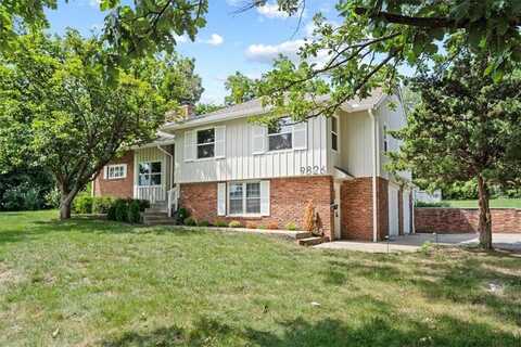 9826 State Line Road, Leawood, KS 66206