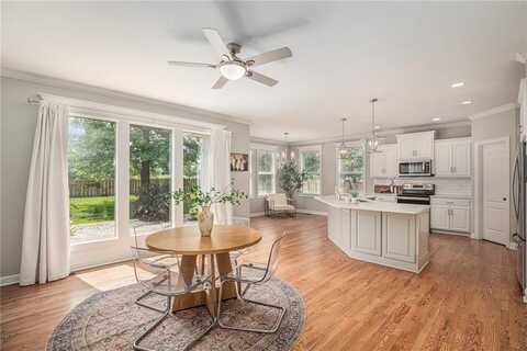 416 SE Stillwater Court, Lees Summit, MO 64063