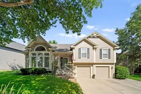 5161 Roundtree Street, Shawnee, KS 66226