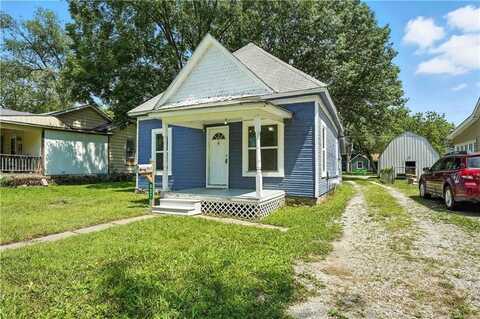 827 N Main Street, Ottawa, KS 66067
