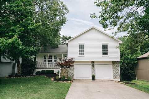 200 NW Cody Drive, Lees Summit, MO 64081